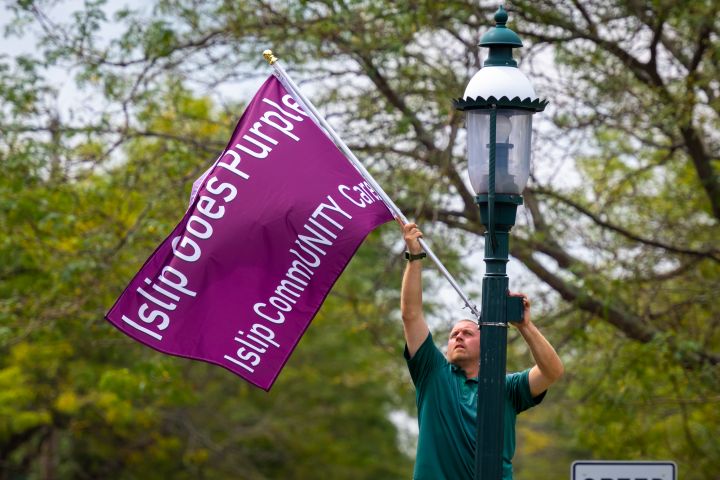 Islip Goes Purple to Promote Opioid Awareness and Recovery