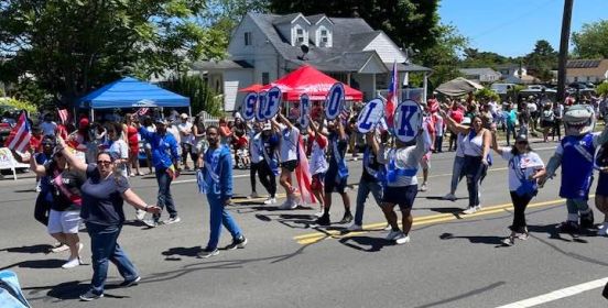 Parade marchers