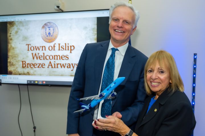 Breeze Airways Selects Long Island MacArthur Airport as Its First New York Airport